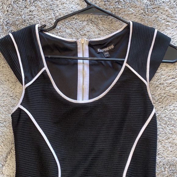 Express Ribbed Bodycon Dress - Picture 2 of 3